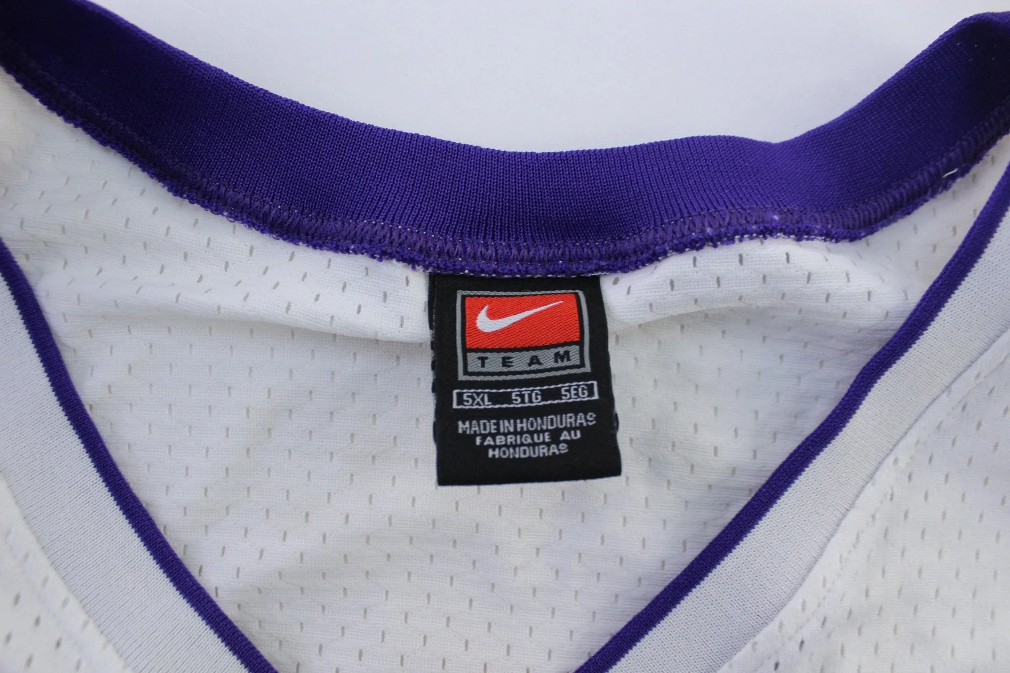 Y2K Nike Embroidered Logo Los Angeles Lakers Shaquille O' Neal Basketball Jersey